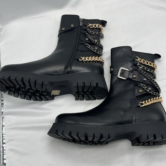NWOT Steve Madden Black Leather Platform Boots with Chains & Buckle - Picture 3 of 8
